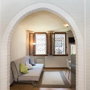 Biennale Garibaldi Apartment Venice